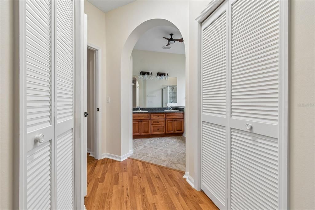 For Sale: $499,999 (4 beds, 2 baths, 1936 Square Feet)
