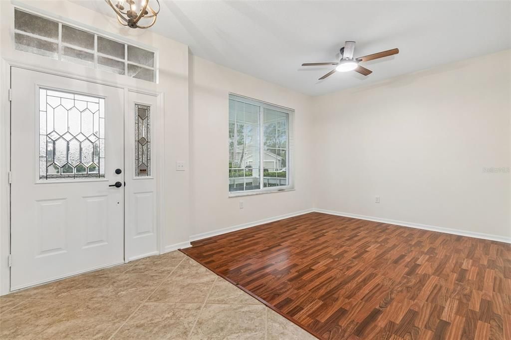 For Sale: $499,999 (4 beds, 2 baths, 1936 Square Feet)