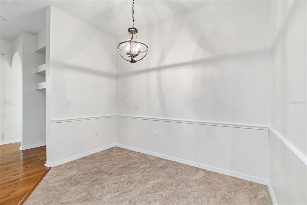 For Sale: $499,999 (4 beds, 2 baths, 1936 Square Feet)