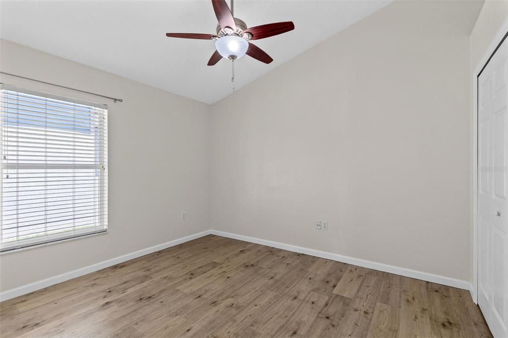 Active With Contract: $434,500 (3 beds, 2 baths, 1686 Square Feet)