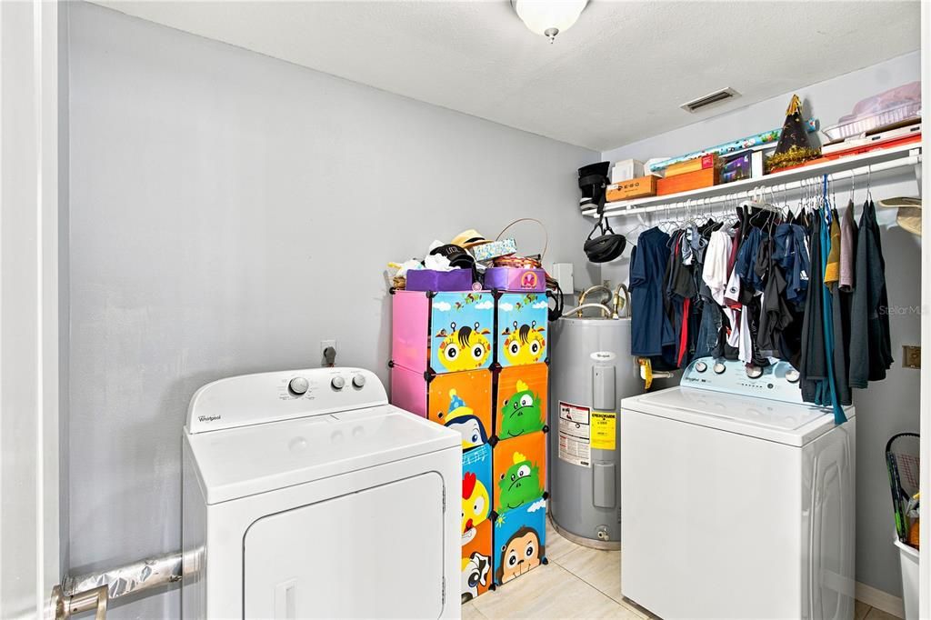 En Venta: $499,000 (3 camas, 2 baños, 1844 Pies cuadrados)