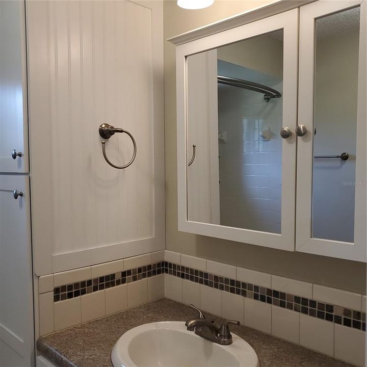 В аренду: $1,400 (2 спален, 1 ванн, 960 Квадратных фут)