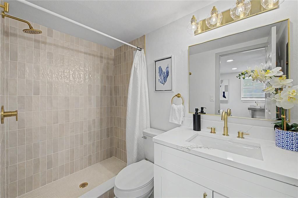 На продажу: $325,000 (3 спален, 2 ванн, 1368 Квадратных фут)