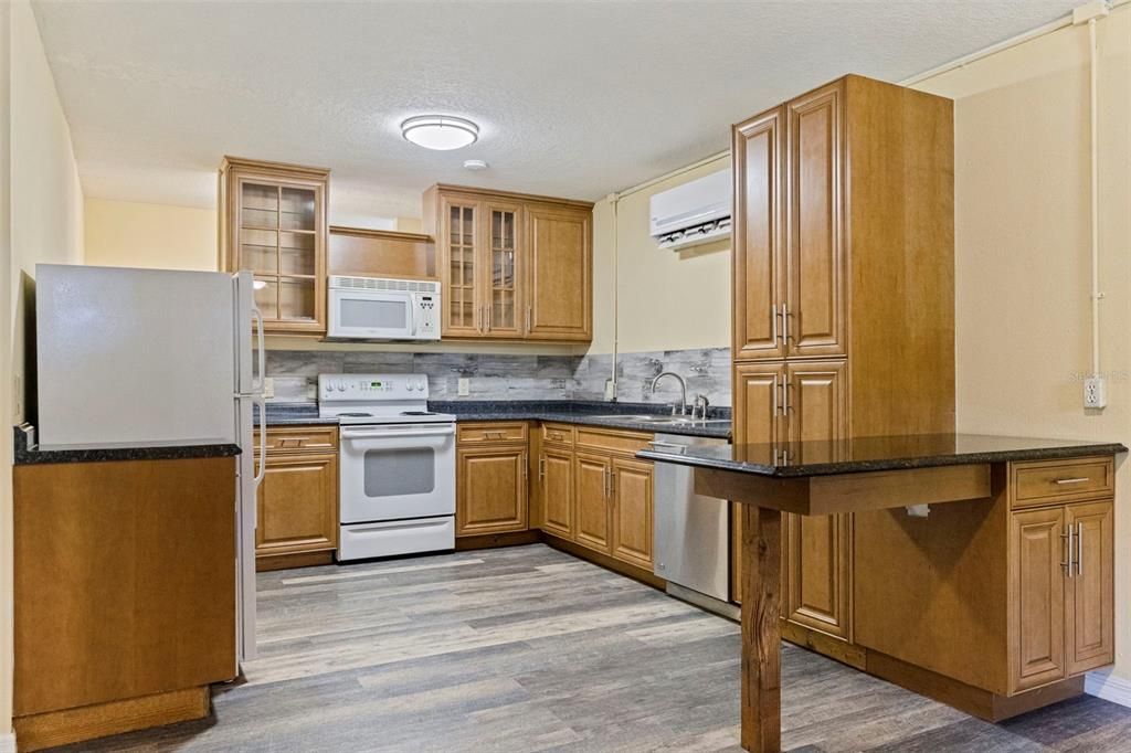 En Venta: $750,000 (4 camas, 3 baños, 1680 Pies cuadrados)