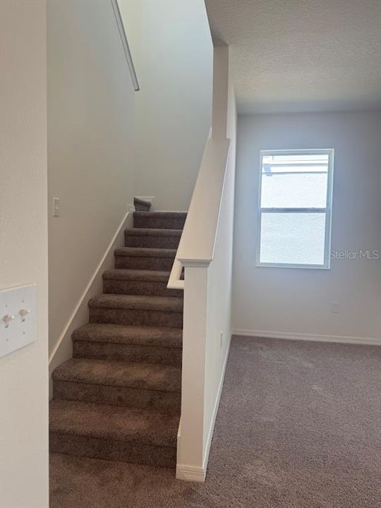 В аренду: $2,550 (3 спален, 2 ванн, 2039 Квадратных фут)