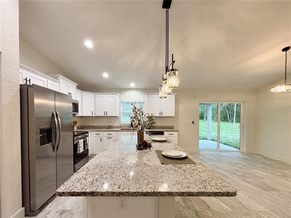 En Venta: $299,900 (3 camas, 2 baños, 1430 Pies cuadrados)