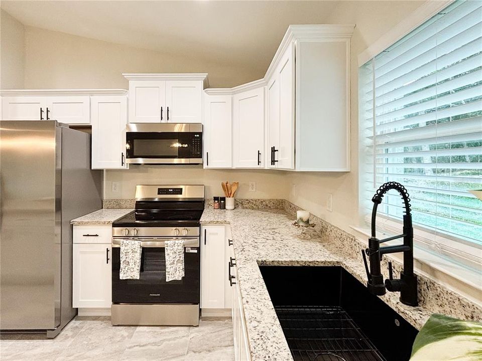 En Venta: $299,900 (3 camas, 2 baños, 1430 Pies cuadrados)