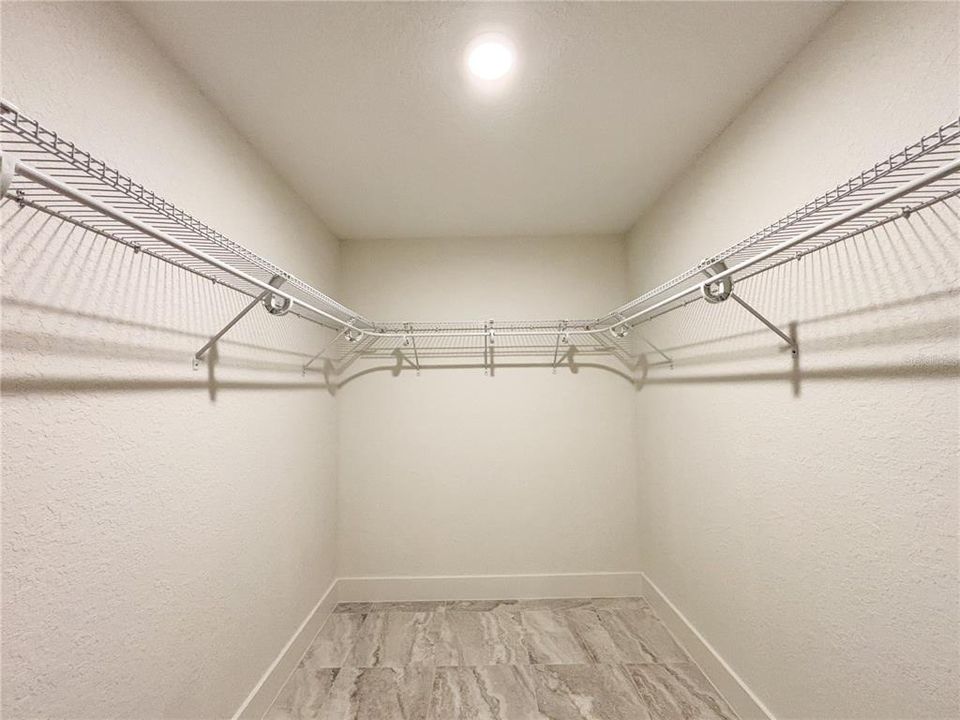 En Venta: $299,900 (3 camas, 2 baños, 1430 Pies cuadrados)