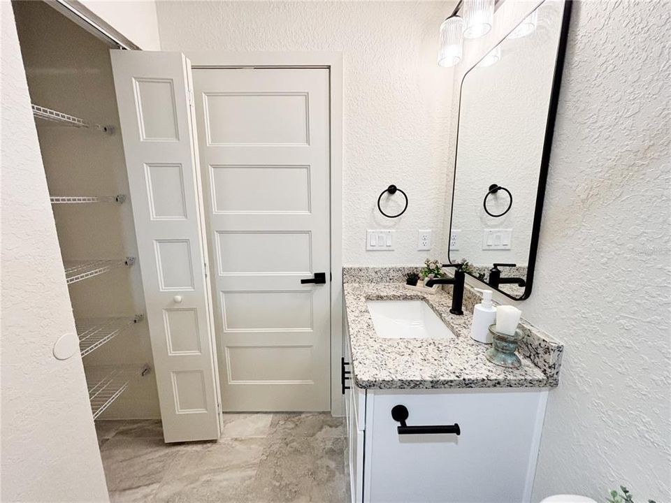 En Venta: $299,900 (3 camas, 2 baños, 1430 Pies cuadrados)