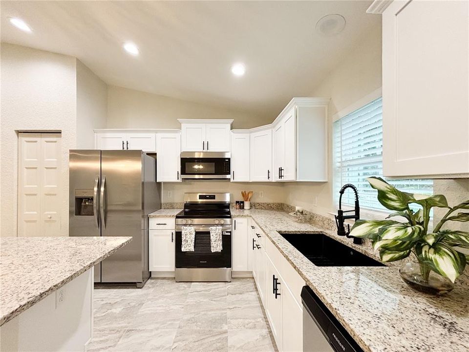 En Venta: $299,900 (3 camas, 2 baños, 1430 Pies cuadrados)