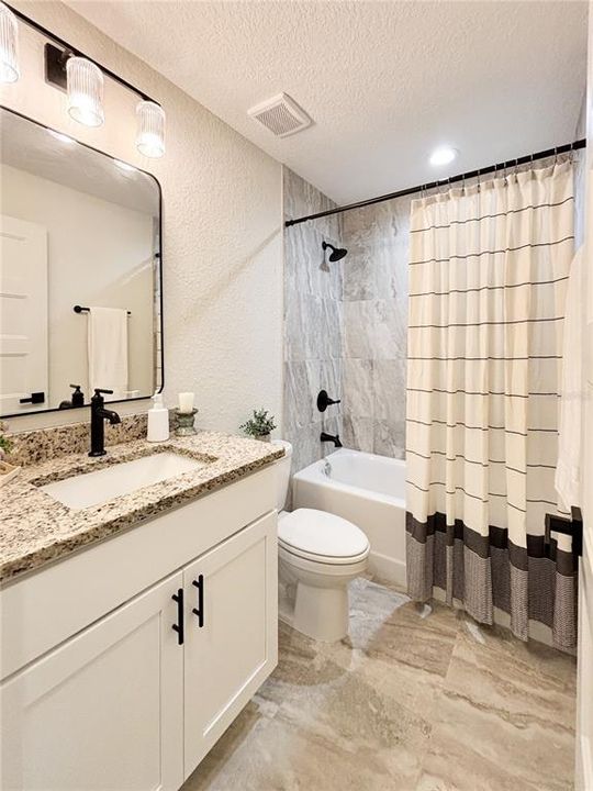 En Venta: $299,900 (3 camas, 2 baños, 1430 Pies cuadrados)