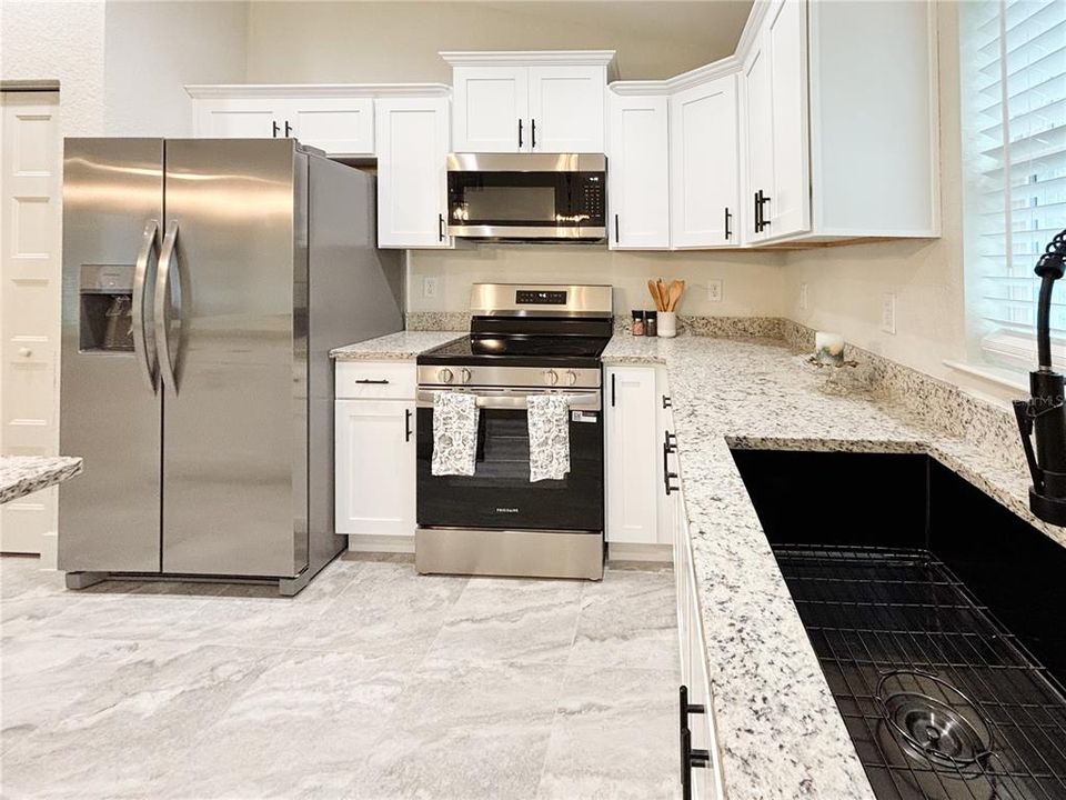 En Venta: $299,900 (3 camas, 2 baños, 1430 Pies cuadrados)