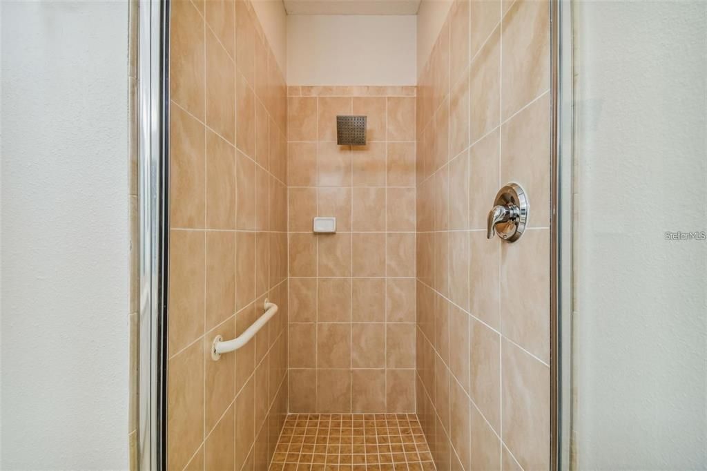 For Rent: $2,100 (2 beds, 2 baths, 1246 Square Feet)