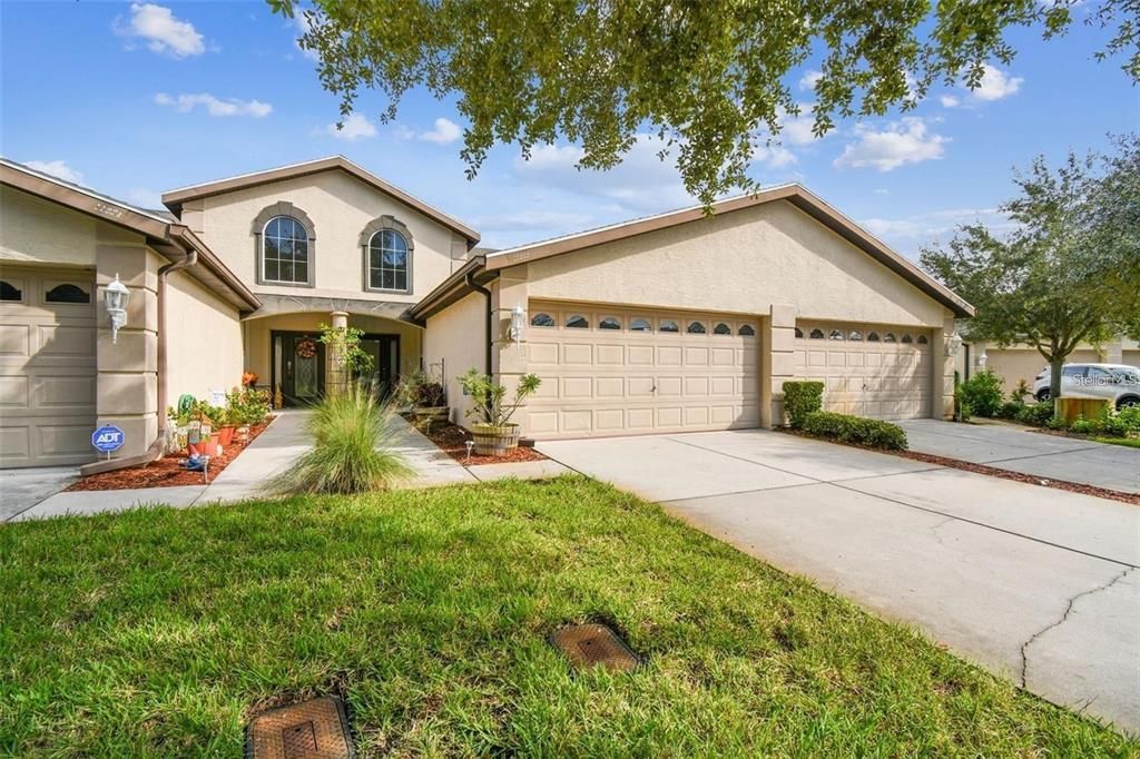 For Rent: $2,100 (2 beds, 2 baths, 1246 Square Feet)