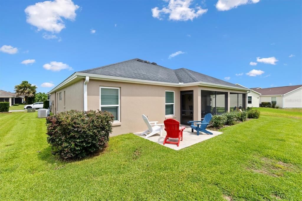 For Sale: $550,000 (3 beds, 3 baths, 1860 Square Feet)