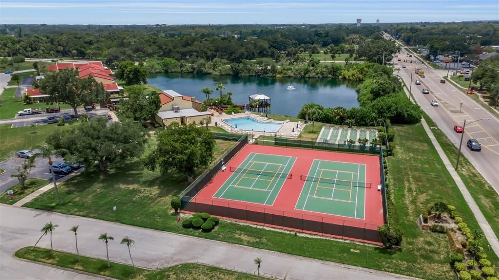 На продажу: $269,000 (2 спален, 2 ванн, 1442 Квадратных фут)
