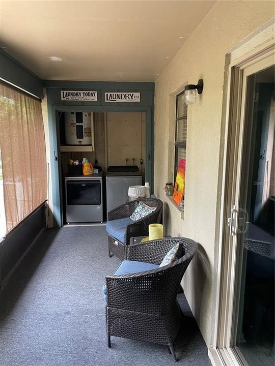 For Sale: $230,000 (2 beds, 2 baths, 930 Square Feet)