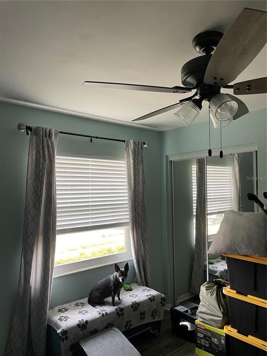 For Sale: $230,000 (2 beds, 2 baths, 930 Square Feet)