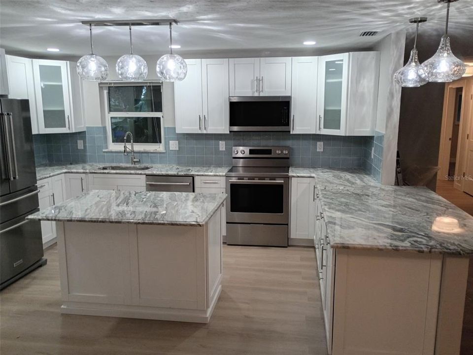 For Sale: $799,900 (4 beds, 3 baths, 2016 Square Feet)