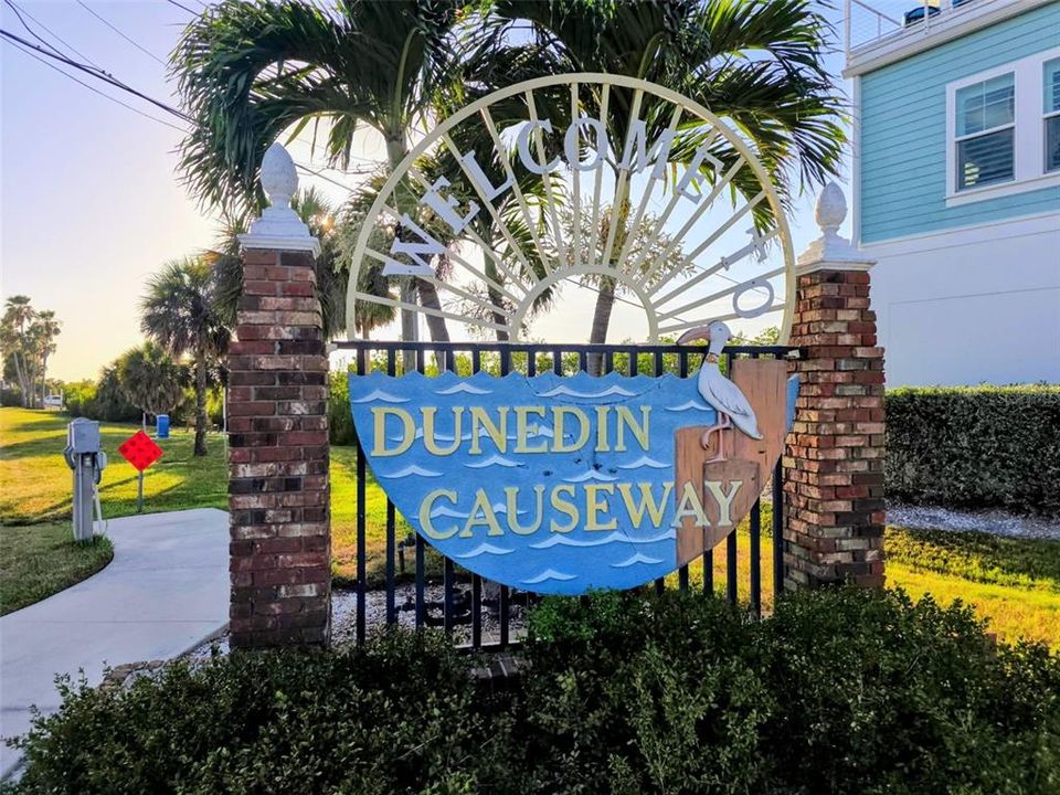 For Sale: $799,900 (4 beds, 3 baths, 2016 Square Feet)
