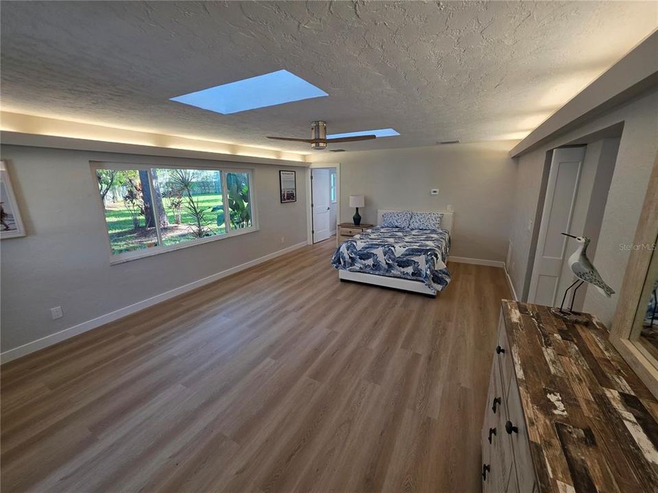 For Sale: $799,900 (4 beds, 3 baths, 2016 Square Feet)