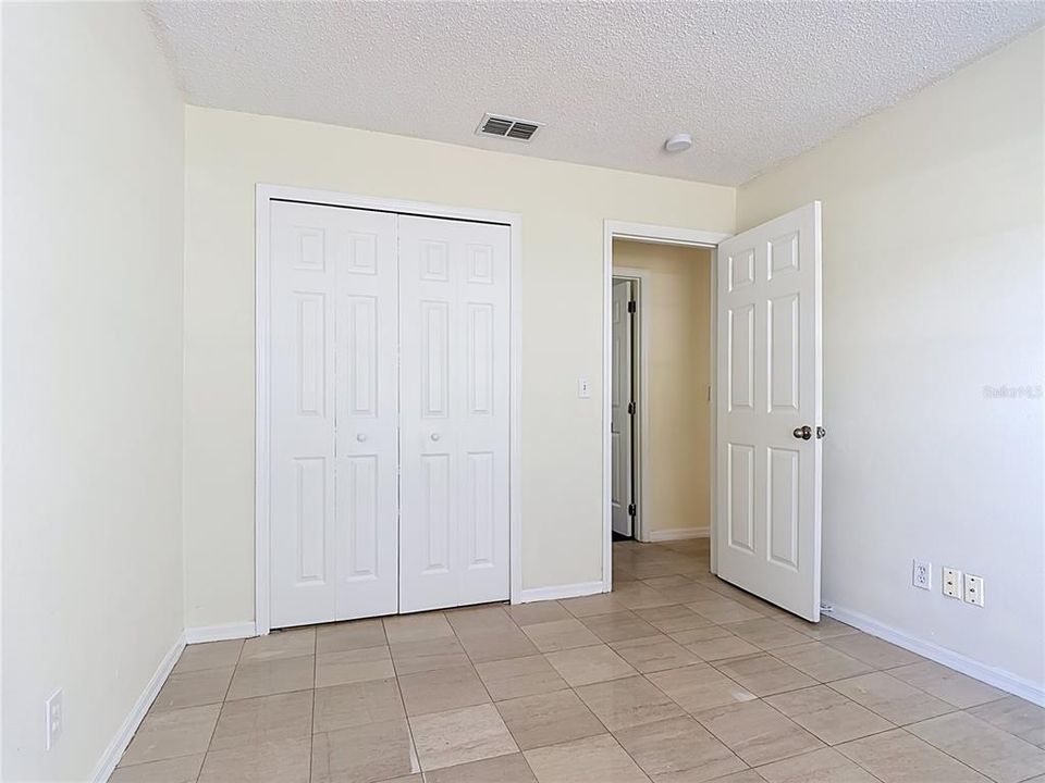 En Venta: $359,000 (4 camas, 2 baños, 1481 Pies cuadrados)