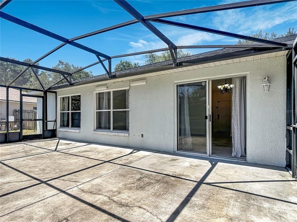 En Venta: $359,000 (4 camas, 2 baños, 1481 Pies cuadrados)