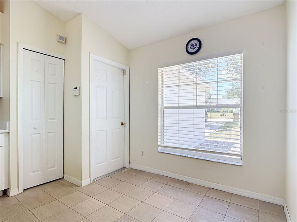 En Venta: $359,000 (4 camas, 2 baños, 1481 Pies cuadrados)