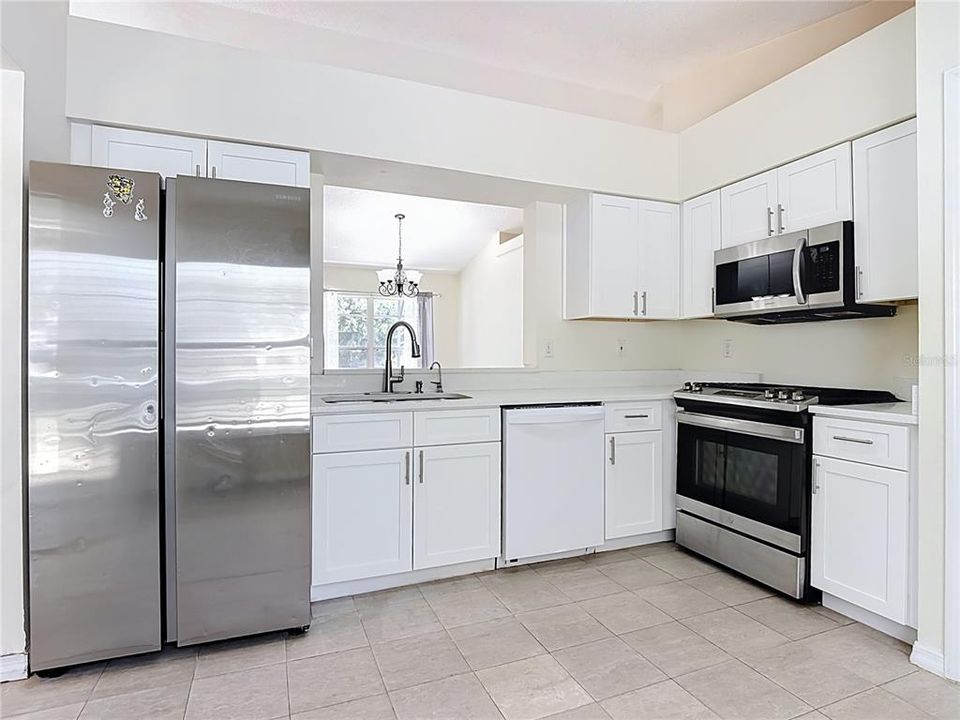 En Venta: $359,000 (4 camas, 2 baños, 1481 Pies cuadrados)