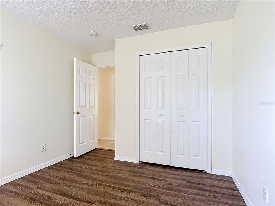 En Venta: $359,000 (4 camas, 2 baños, 1481 Pies cuadrados)