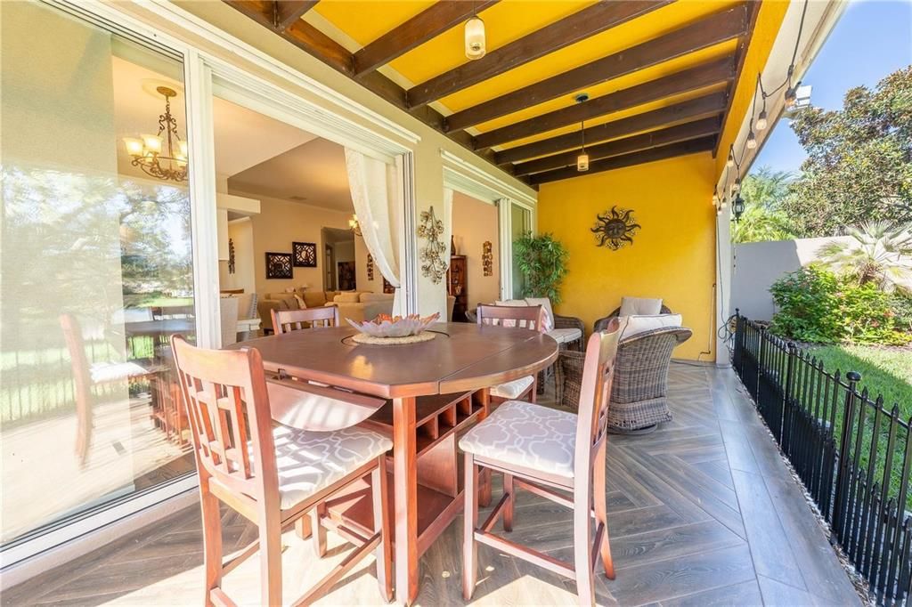 На продажу: $665,000 (3 спален, 2 ванн, 2005 Квадратных фут)