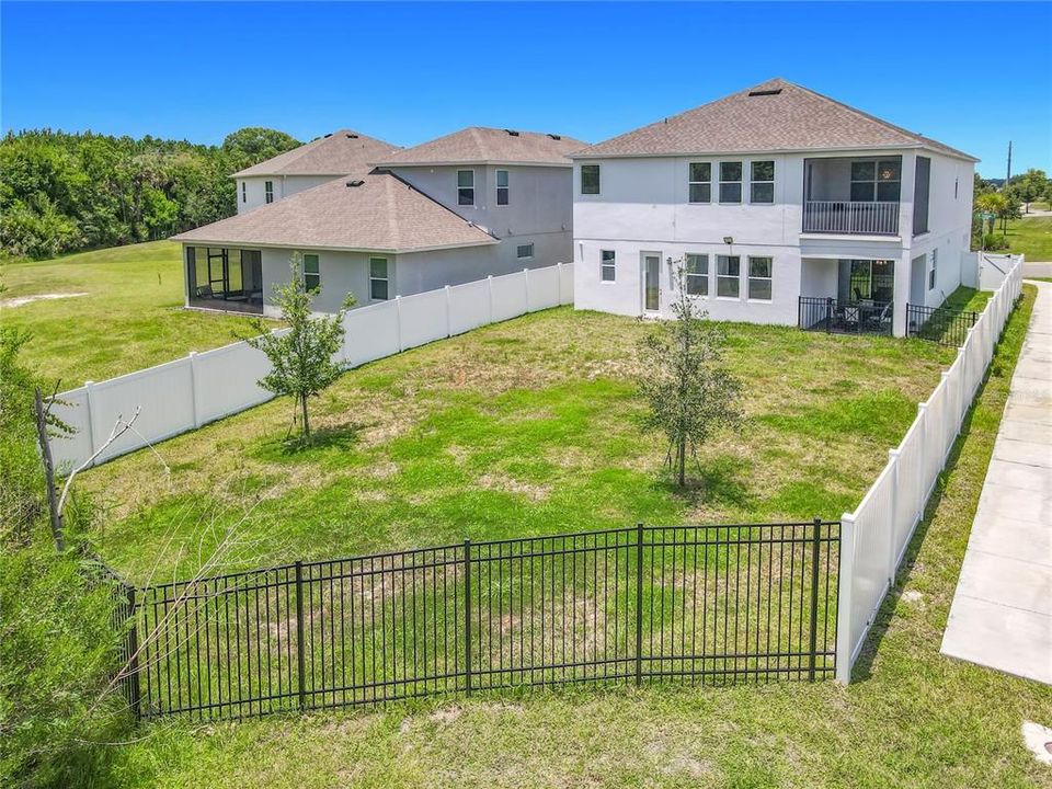 For Sale: $615,000 (5 beds, 4 baths, 3689 Square Feet)