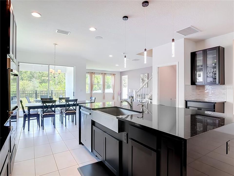 For Sale: $615,000 (5 beds, 4 baths, 3689 Square Feet)