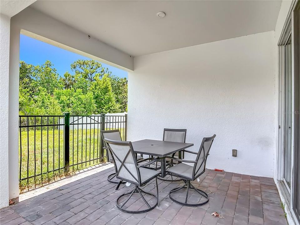 For Sale: $615,000 (5 beds, 4 baths, 3689 Square Feet)