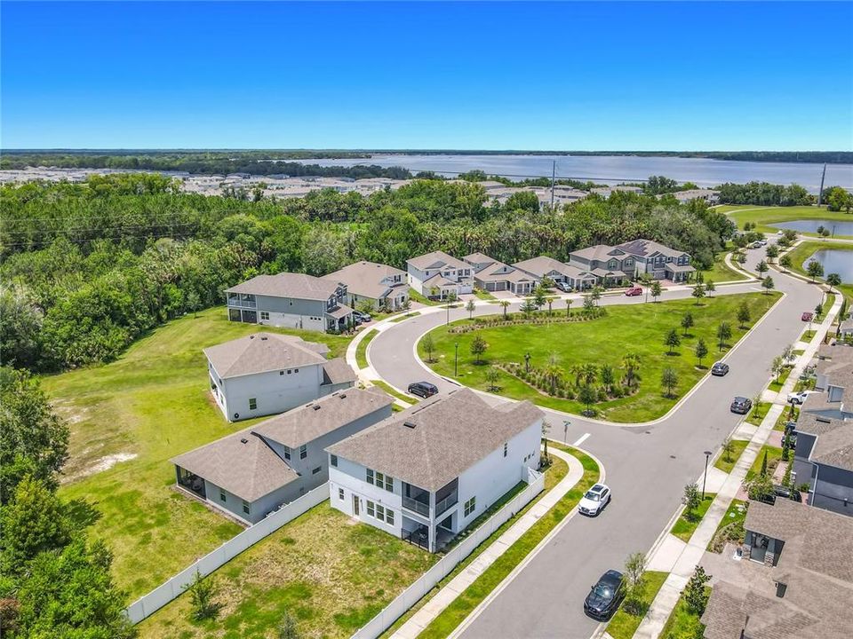 For Sale: $615,000 (5 beds, 4 baths, 3689 Square Feet)