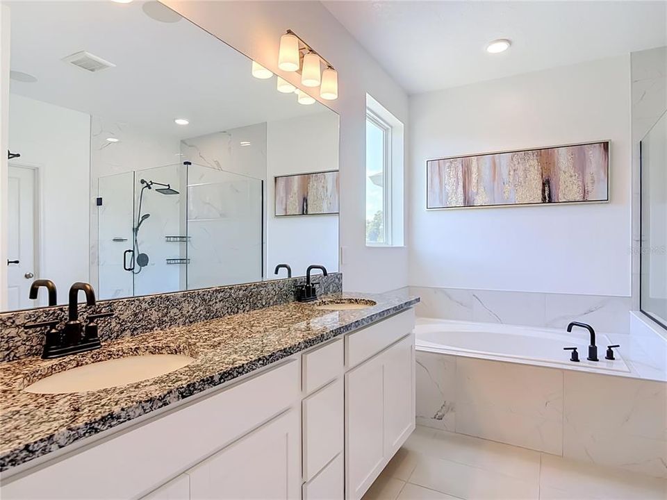 For Sale: $615,000 (5 beds, 4 baths, 3689 Square Feet)