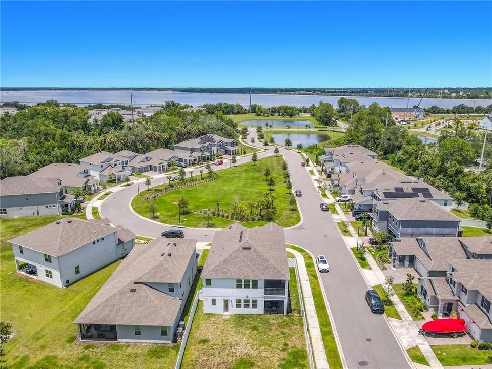 For Sale: $615,000 (5 beds, 4 baths, 3689 Square Feet)