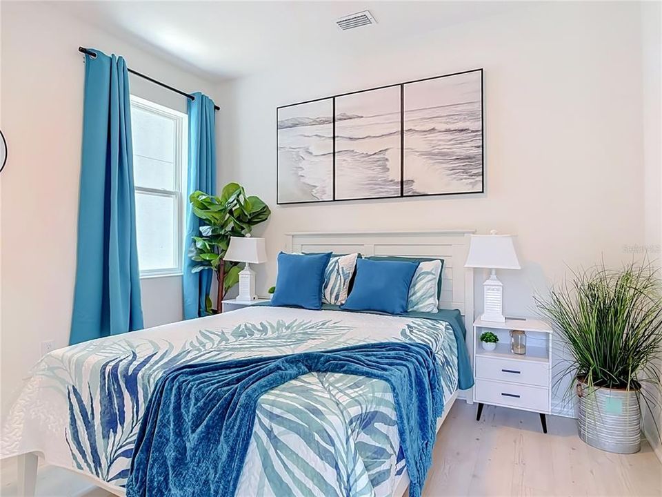 For Sale: $615,000 (5 beds, 4 baths, 3689 Square Feet)