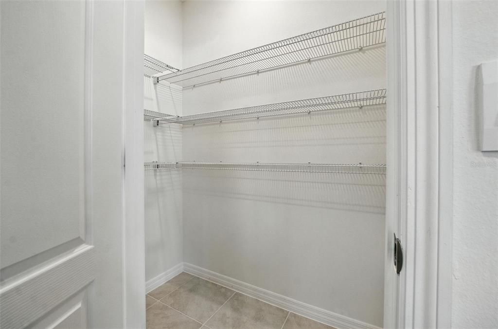 В аренду: $2,300 (3 спален, 2 ванн, 1666 Квадратных фут)