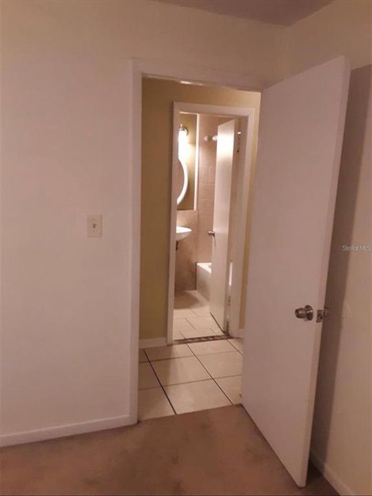 For Rent: $1,465 (2 beds, 1 baths, 704 Square Feet)