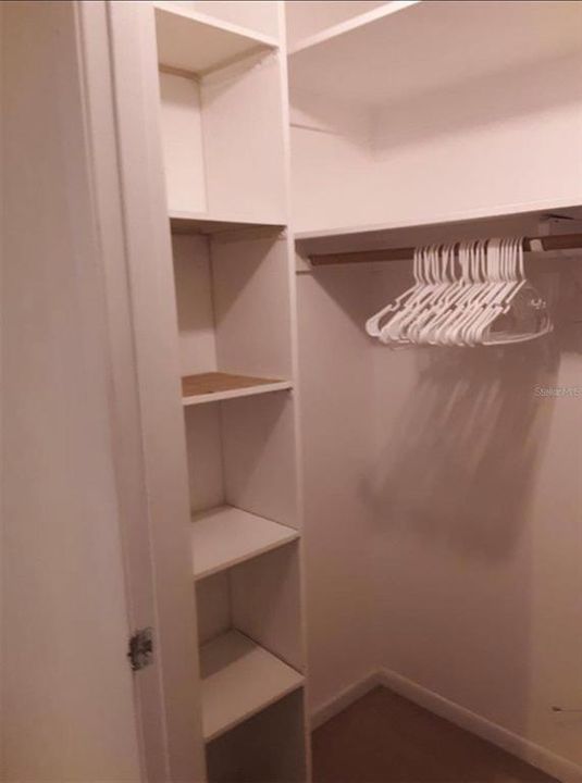 For Rent: $1,465 (2 beds, 1 baths, 704 Square Feet)