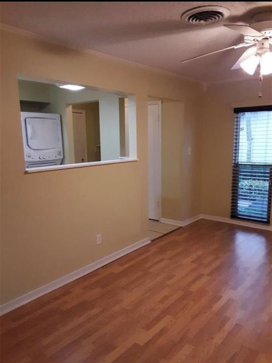 For Rent: $1,465 (2 beds, 1 baths, 704 Square Feet)