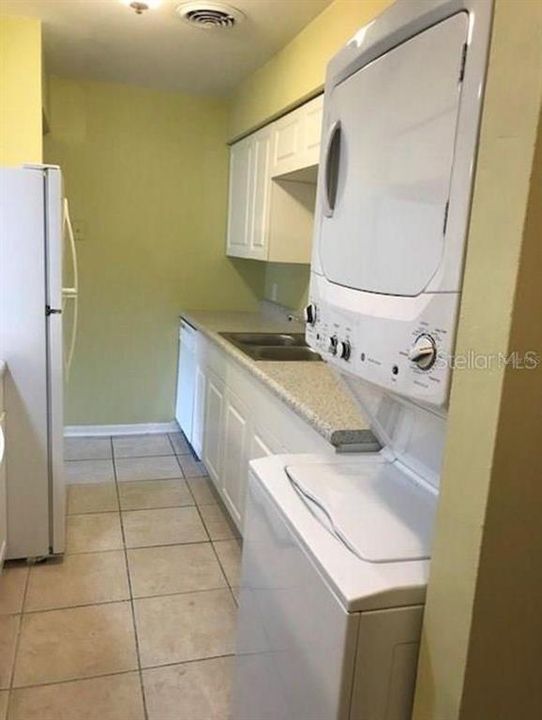 For Rent: $1,465 (2 beds, 1 baths, 704 Square Feet)