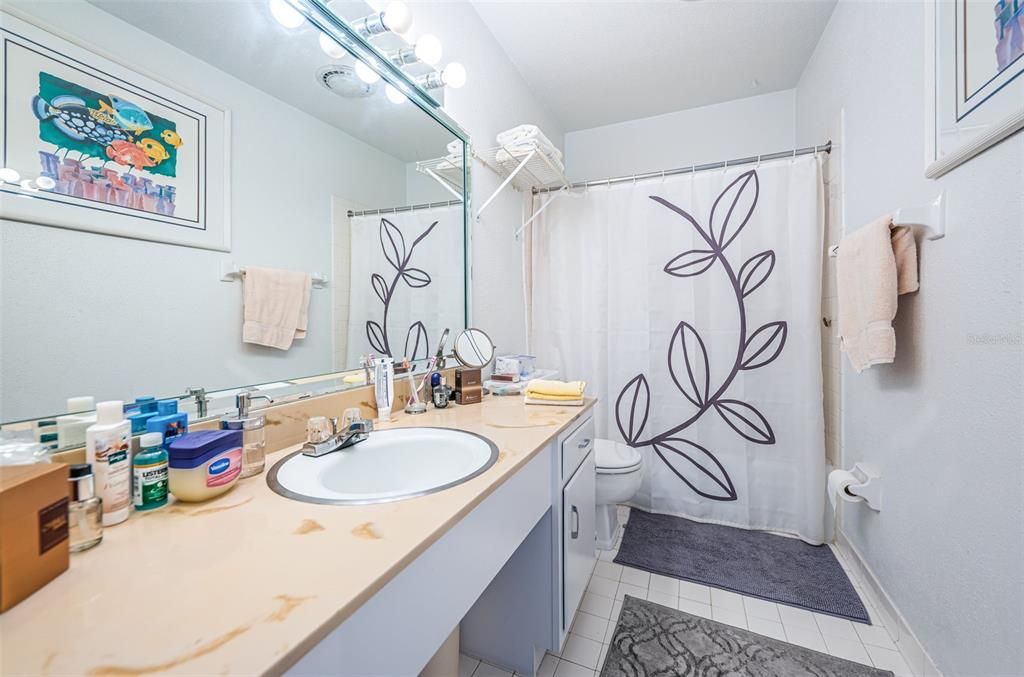В аренду: $2,000 (2 спален, 2 ванн, 1045 Квадратных фут)