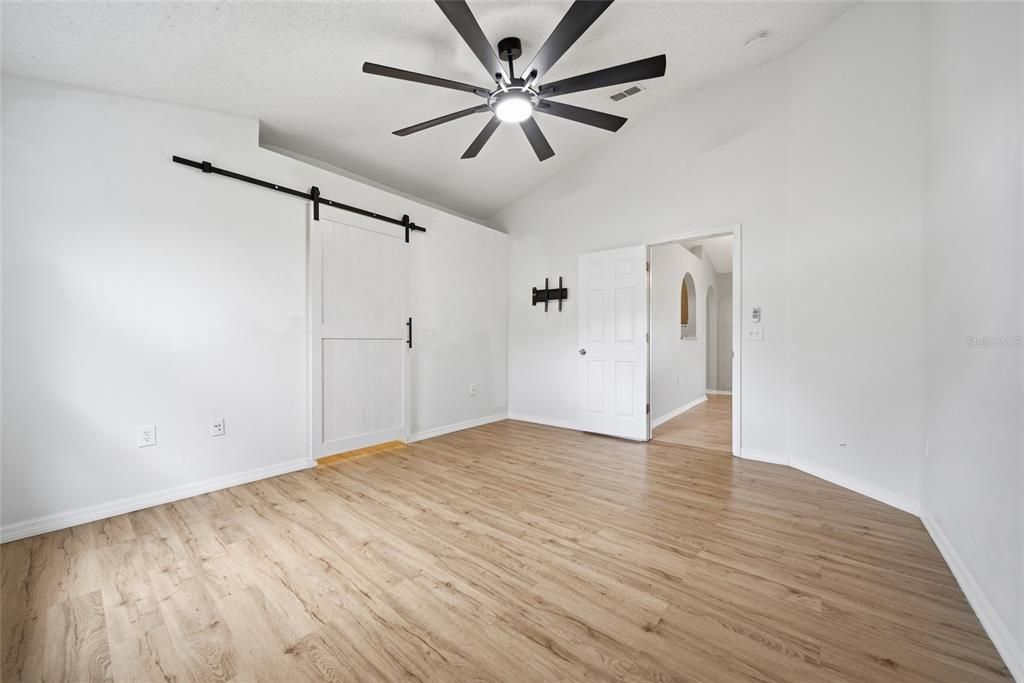 В аренду: $2,450 (3 спален, 2 ванн, 1292 Квадратных фут)