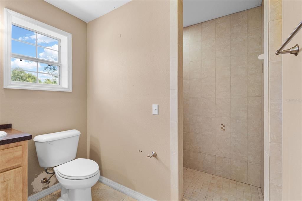 En Venta: $579,000 (4 camas, 2 baños, 2749 Pies cuadrados)
