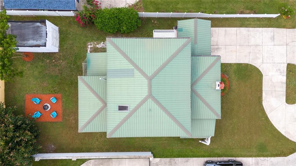 En Venta: $599,000 (5 camas, 2 baños, 2400 Pies cuadrados)