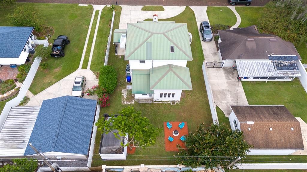 En Venta: $599,000 (5 camas, 2 baños, 2400 Pies cuadrados)