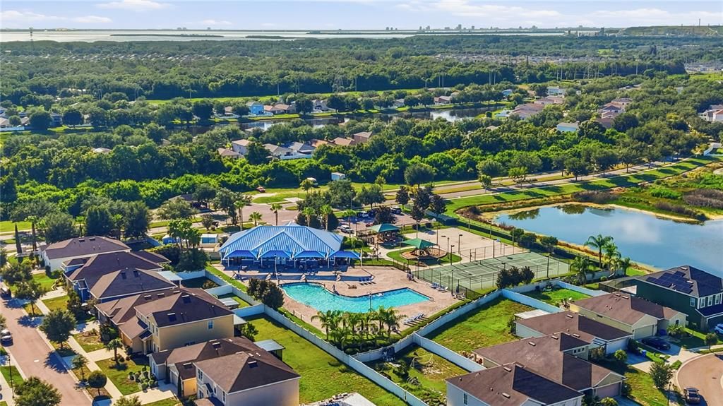 На продажу: $359,900 (5 спален, 3 ванн, 2674 Квадратных фут)