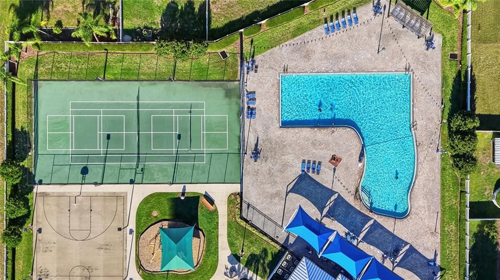 На продажу: $359,900 (5 спален, 3 ванн, 2674 Квадратных фут)